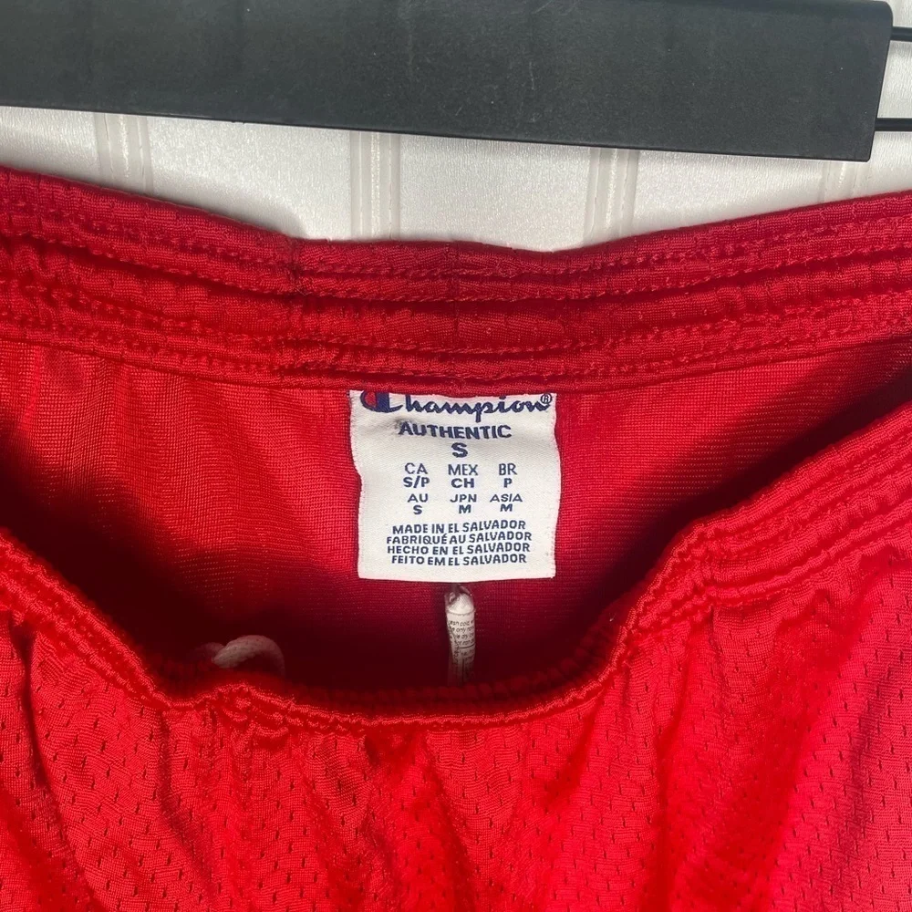 Men’s champions, shorts, size small